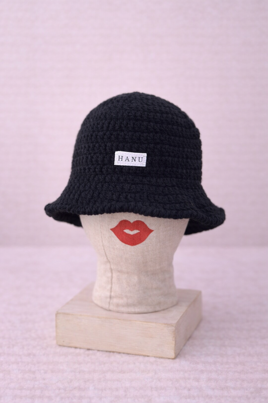 Harbor Hat • Negro y punto.